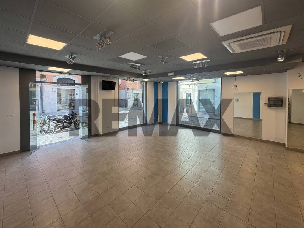 negozio in vendita a Barletta