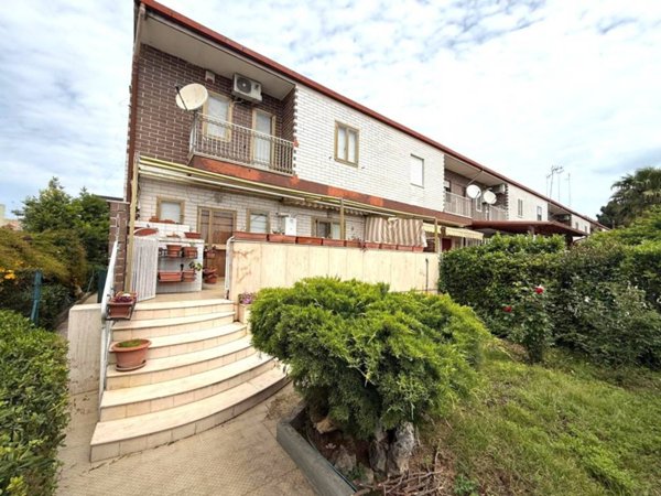 casa indipendente in vendita a Barletta in zona Borgovilla
