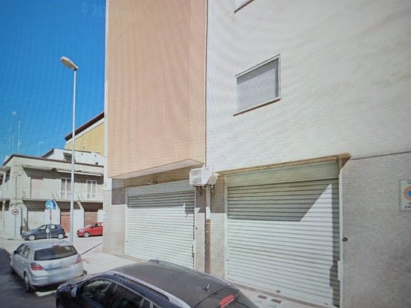 locale commerciale in vendita a Barletta in zona Settefrati