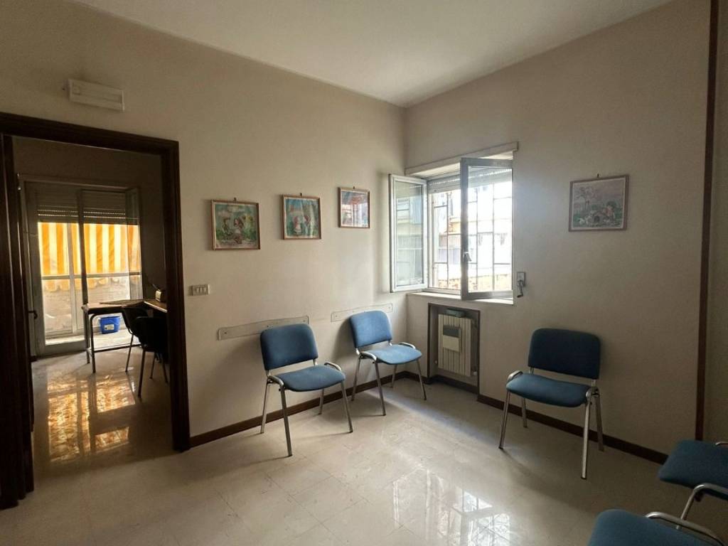 ufficio in vendita a Barletta in zona Centro Città