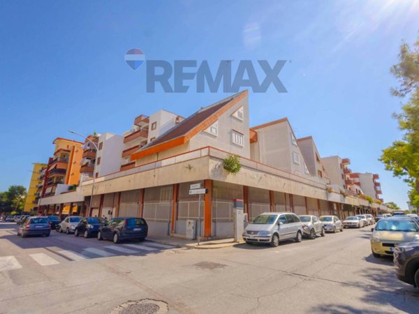 casa indipendente in vendita a Barletta in zona Patalini