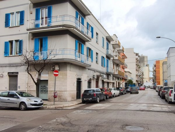 locale commerciale in vendita a Barletta
