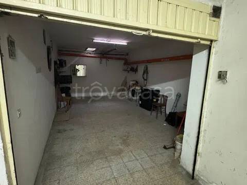 box auto in vendita a Barletta in zona Borgovilla