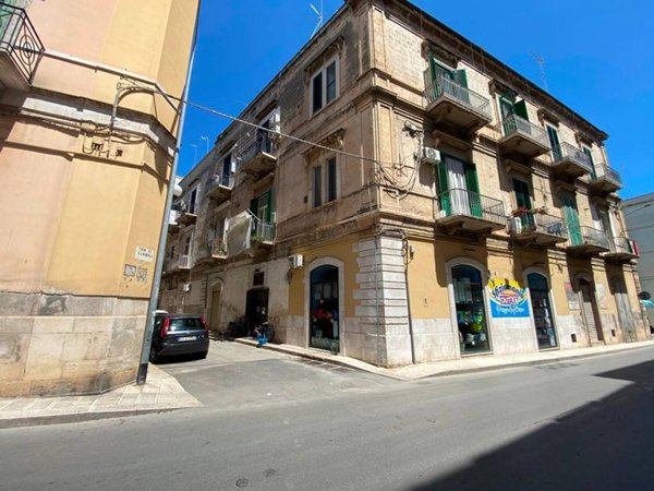 locale commerciale in vendita a Bisceglie