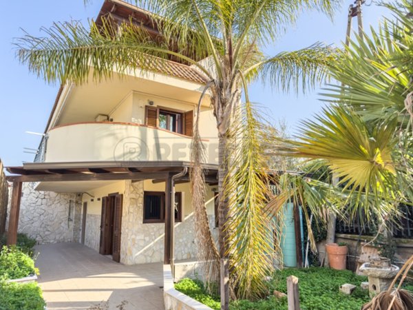 casa indipendente in vendita a Bisceglie