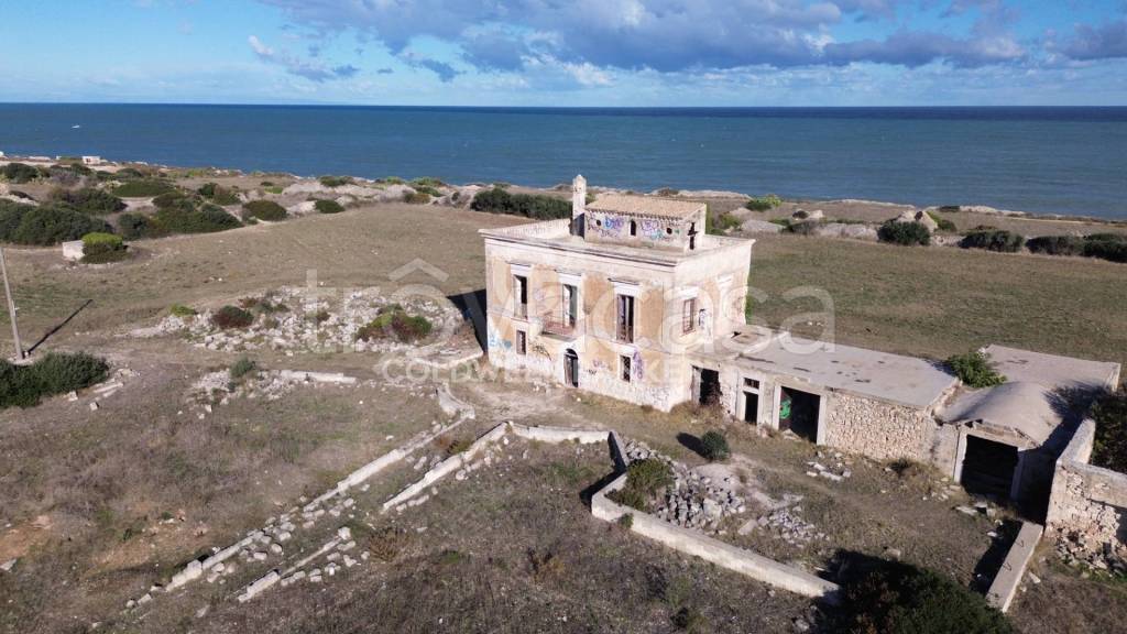 casa indipendente in vendita a Bisceglie in zona Centro Città