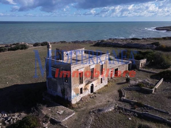 casa indipendente in vendita a Bisceglie in zona Centro Città