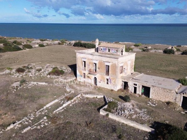 casa indipendente in vendita a Bisceglie in zona Centro Città