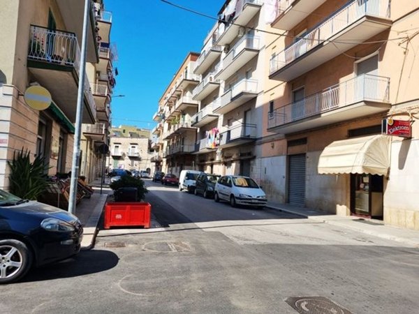 locale commerciale in vendita a Bisceglie