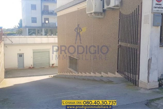 locale commerciale in vendita a Bisceglie