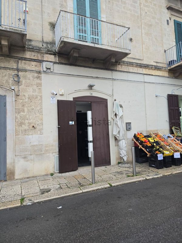 locale commerciale in vendita a Bisceglie in zona Centro Città