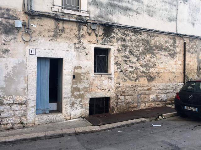 locale commerciale in vendita a Bisceglie