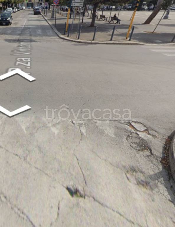 locale commerciale in vendita a Bisceglie