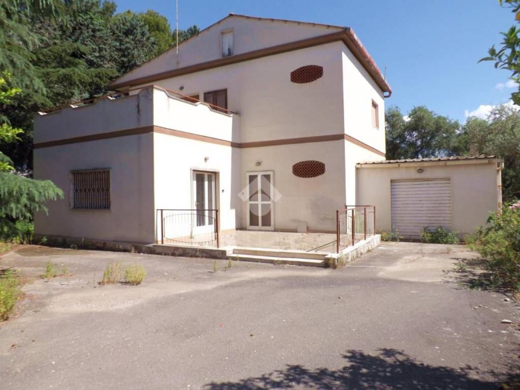 casa indipendente in vendita a Bisceglie