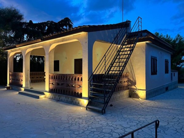 casa indipendente in vendita a Bisceglie