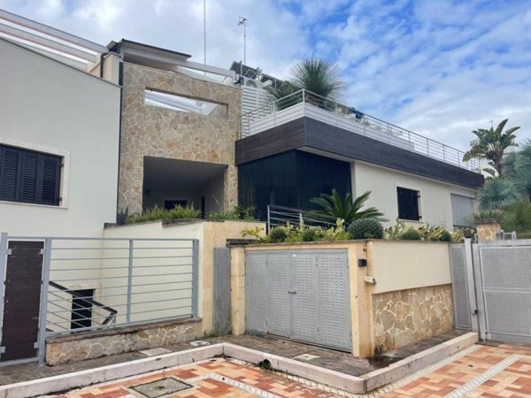 casa indipendente in vendita a Bisceglie