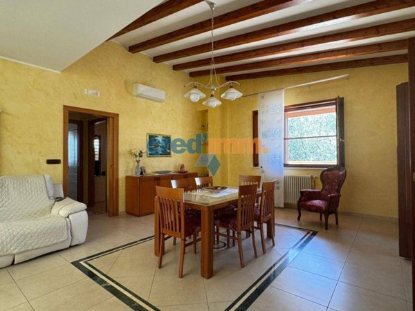 casa indipendente in vendita a Bisceglie
