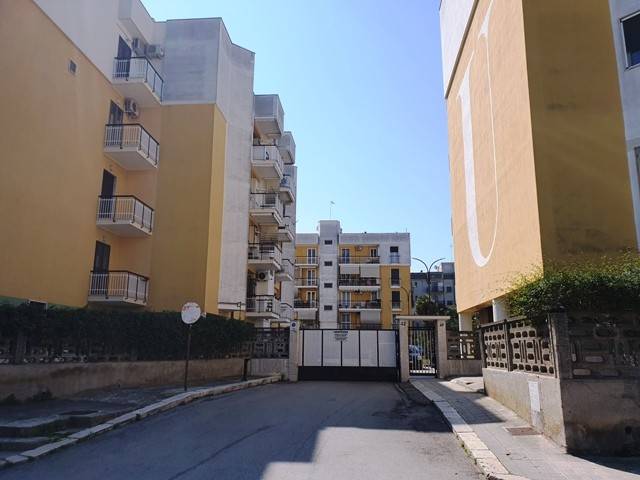 locale commerciale in vendita a Bisceglie