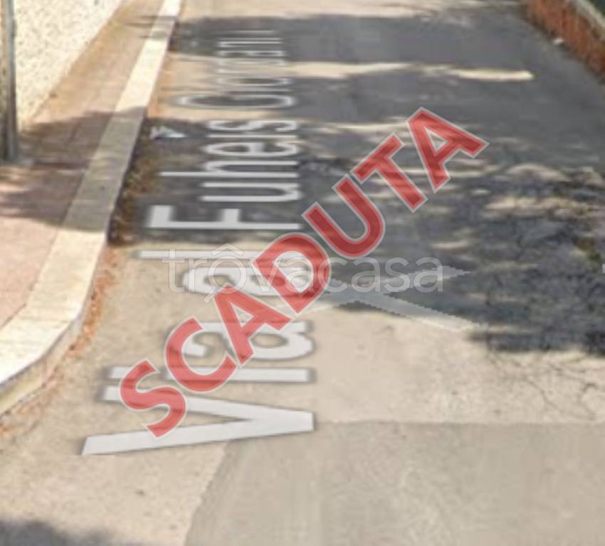 locale commerciale in vendita a Bisceglie