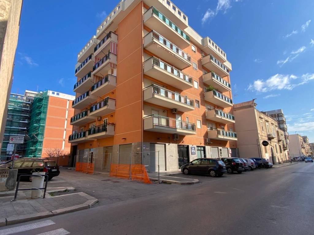 locale commerciale in vendita a Bisceglie