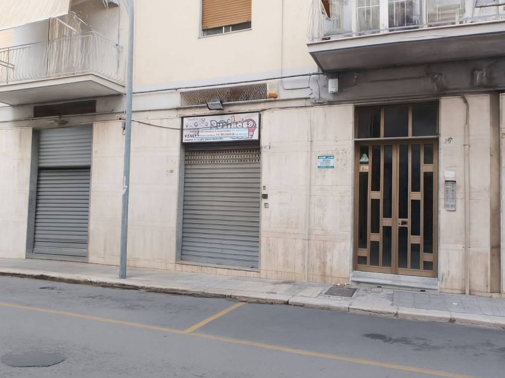 negozio in vendita a Bisceglie