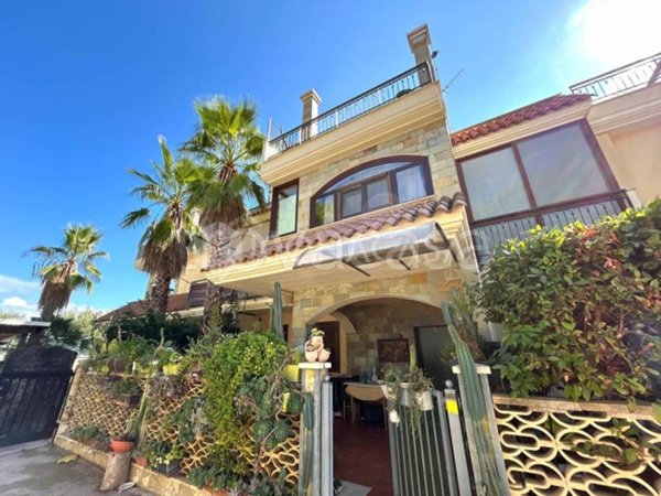 casa indipendente in vendita a Bisceglie