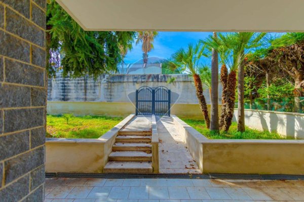 casa indipendente in vendita a Bisceglie in zona Centro Città