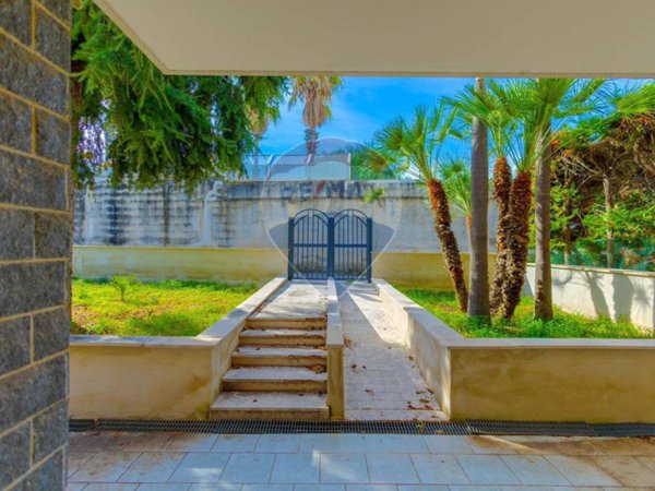 casa indipendente in vendita a Bisceglie in zona Centro Città