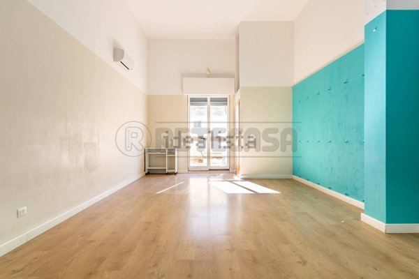 locale commerciale in vendita a Bisceglie