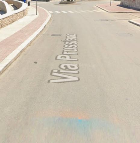 locale commerciale in vendita a Bisceglie