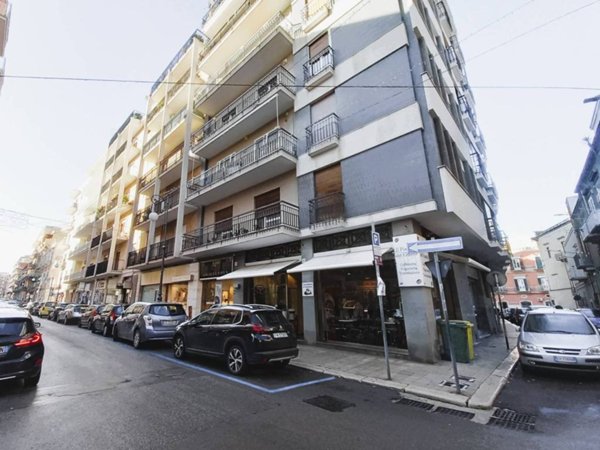 negozio in vendita a Bisceglie in zona Centro Città