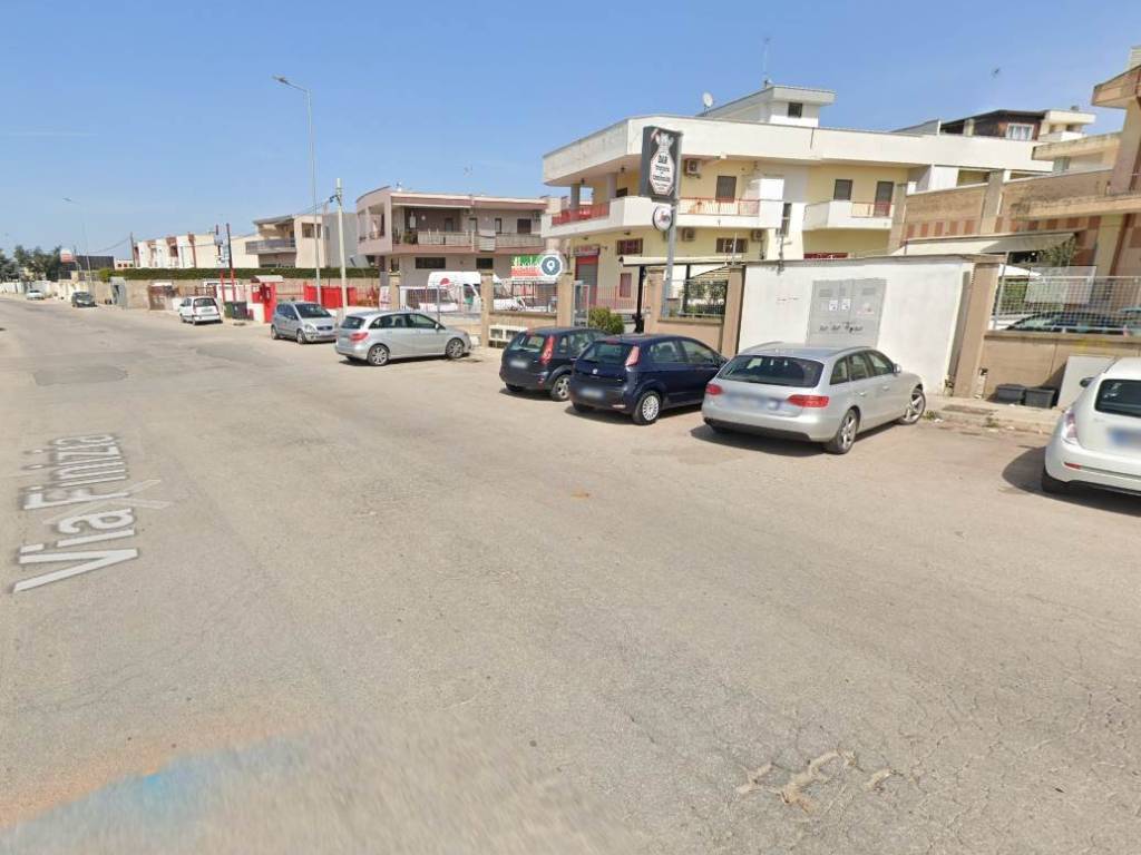 locale commerciale in vendita a Bisceglie