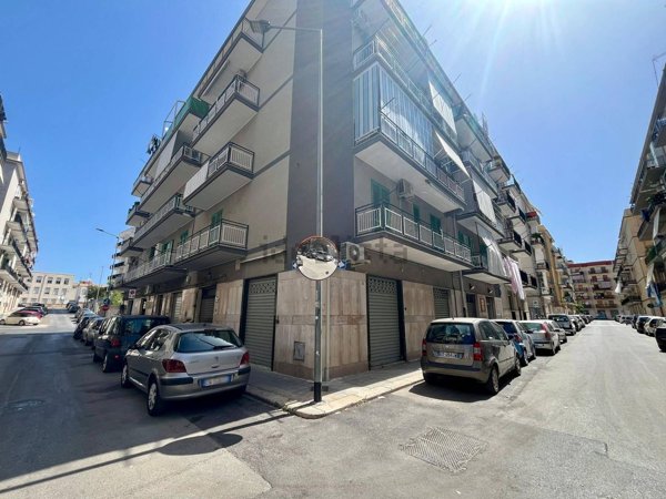 locale commerciale in vendita a Bisceglie