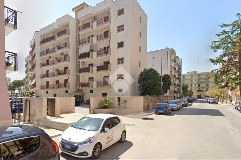 locale commerciale in vendita a Bisceglie in zona Centro Città