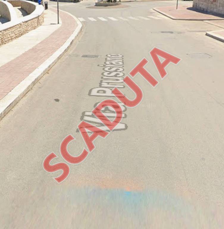 locale commerciale in vendita a Bisceglie