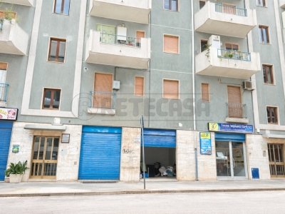 negozio in vendita a Bisceglie