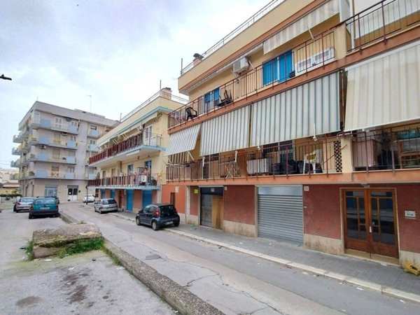 locale commerciale in vendita a Bisceglie