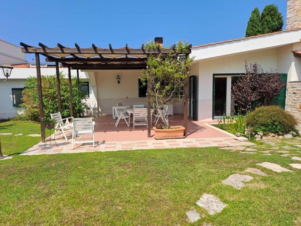 casa indipendente in vendita a Bisceglie