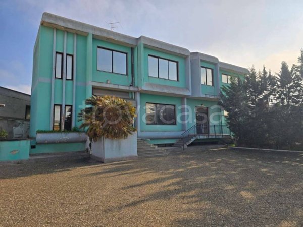 locale commerciale in vendita a Bisceglie