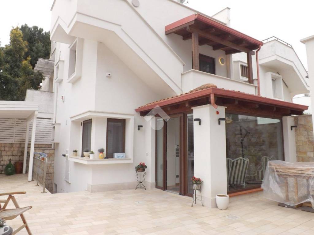 casa indipendente in vendita a Bisceglie
