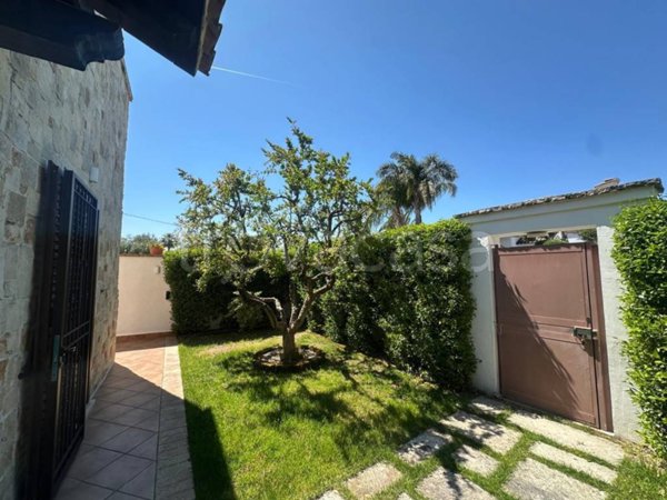 casa indipendente in vendita a Bisceglie