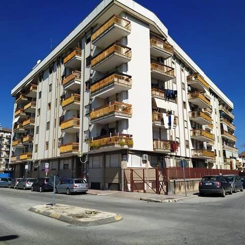 locale commerciale in vendita a Bisceglie