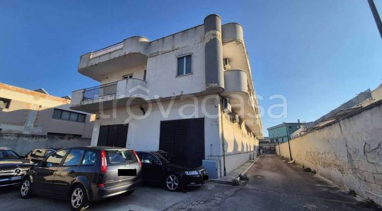 locale commerciale in vendita a Bisceglie