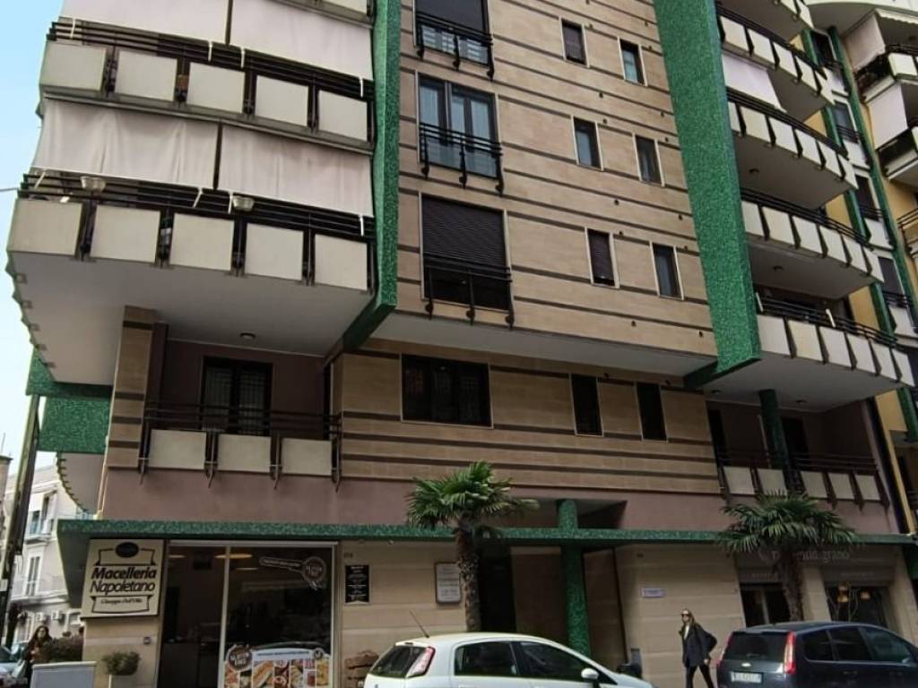 locale commerciale in vendita a Bisceglie