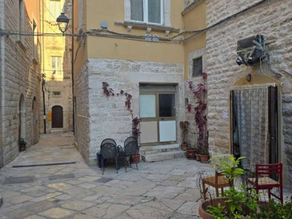 casa indipendente in vendita a Bisceglie in zona Centro Città