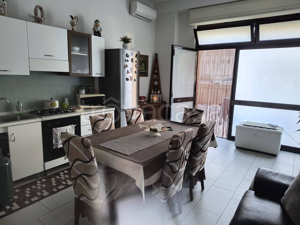 locale commerciale in vendita a Bisceglie