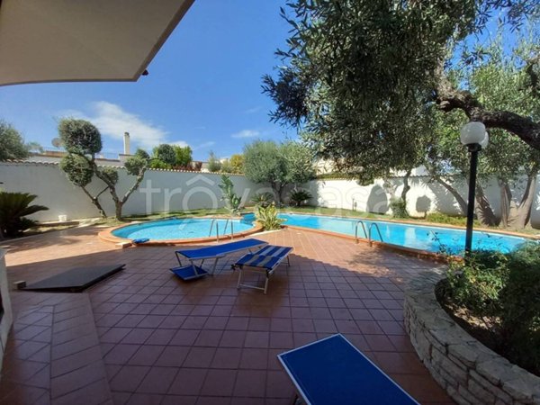 casa indipendente in vendita a Bisceglie