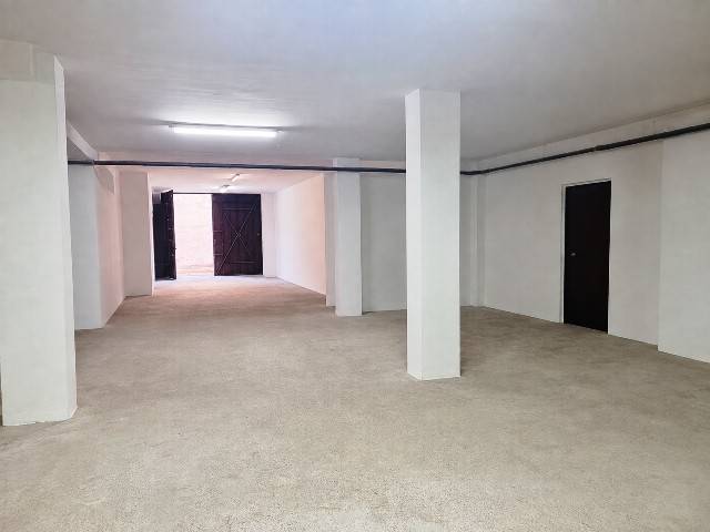 locale commerciale in vendita a Bisceglie