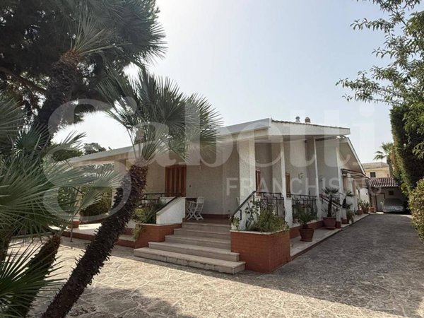 casa indipendente in vendita a Bisceglie