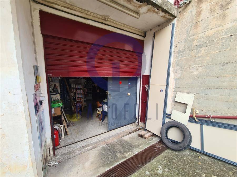 locale commerciale in vendita a Bisceglie